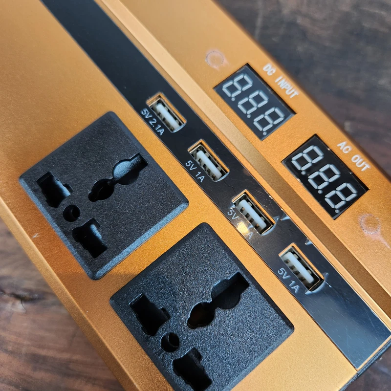 مبدل برق خودرو صنعتی اینتیمکس مدل INT-1103 ظرفیت 3000 وات