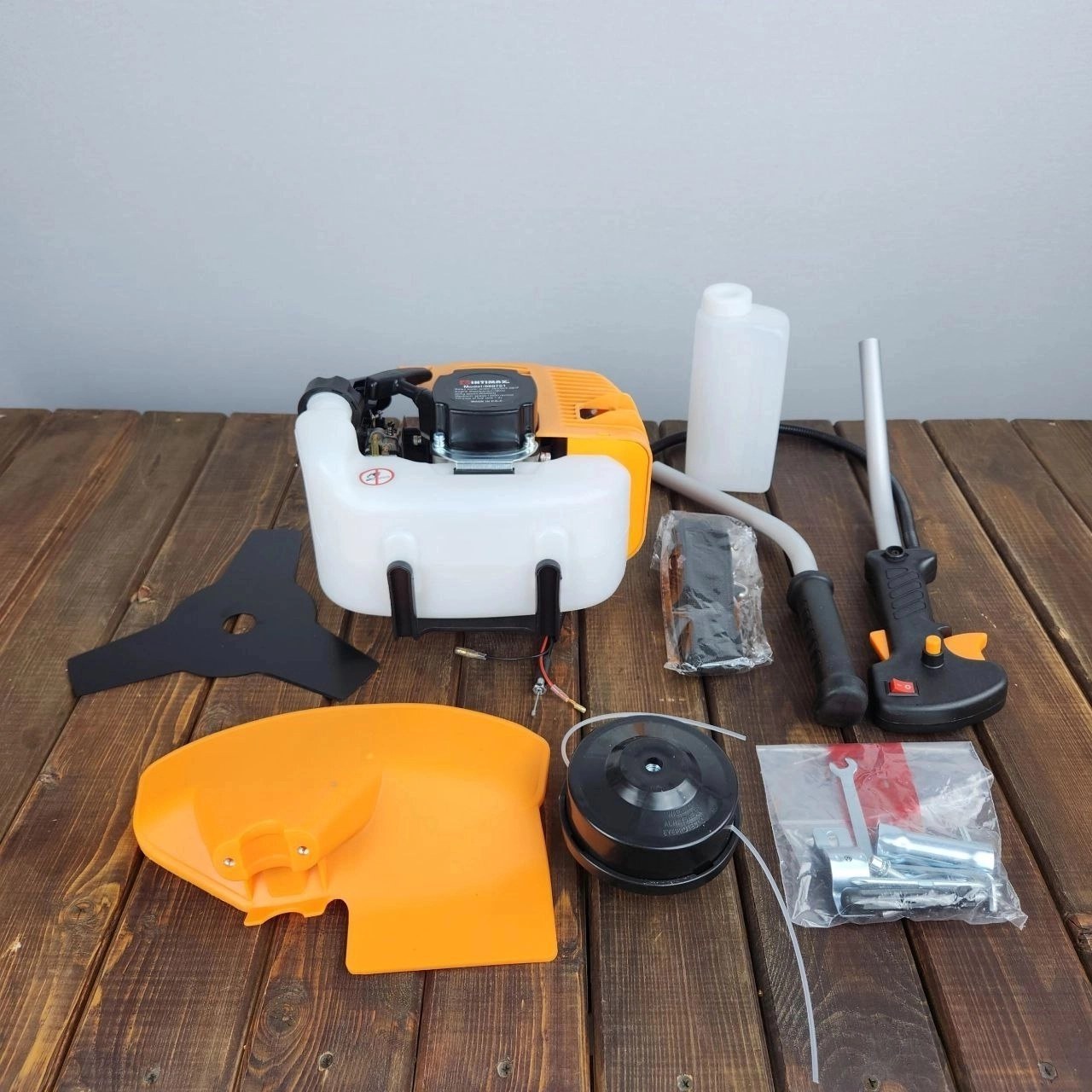 علف زن اینتیمکس مدل 060701 ۲ زمانه ۵۸ سی سی