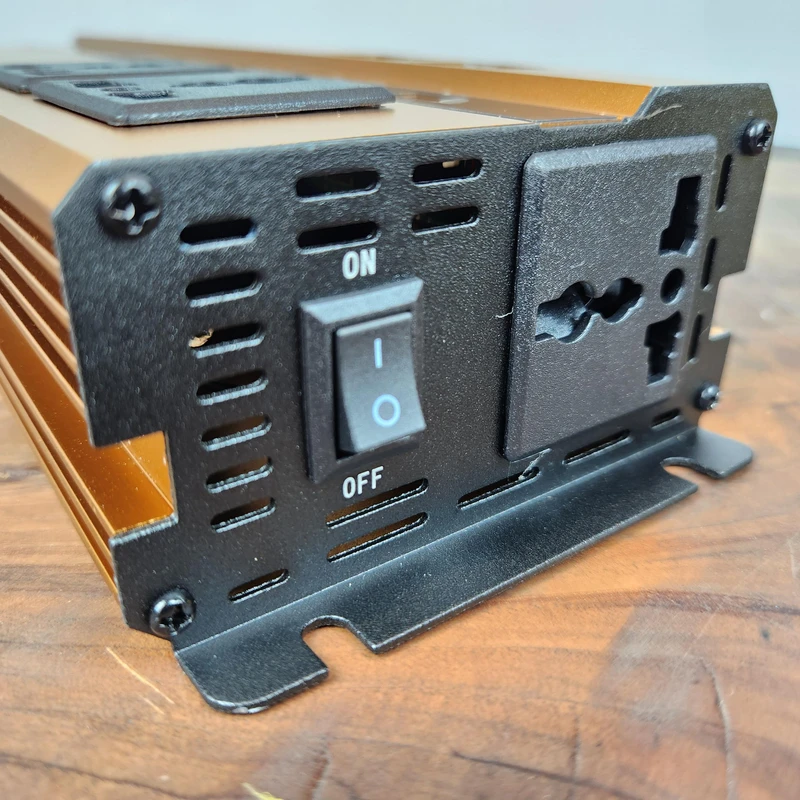 مبدل برق اینتیمکس مدل 1102 ظرفیت ۲۰۰۰ وات