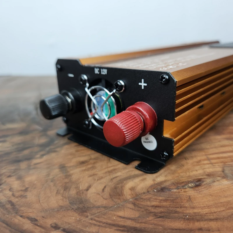 مبدل برق خودرو صنعتی اینتیمکس مدل INT-1103 ظرفیت 3000 وات